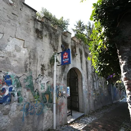 Hostel Castle