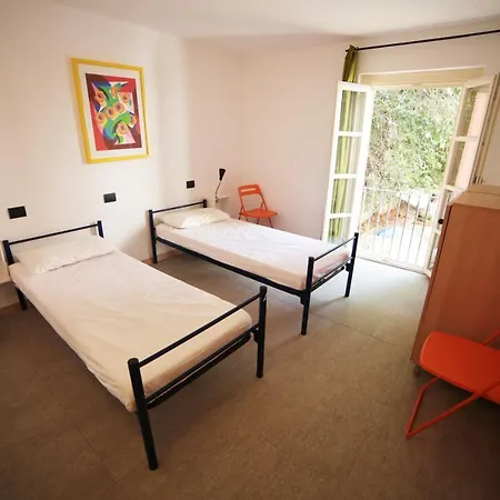 Hostel Castle *