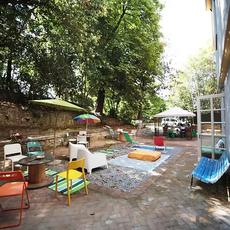 Castle Hostel *